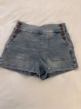 👖 Alice + Olivia Donald Button-Side Denim Sailor Shorts 👖